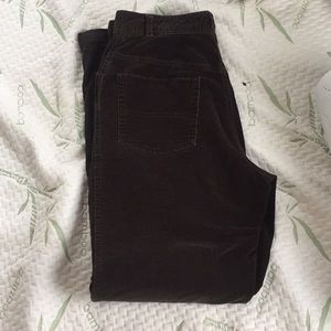 Highwaisted Dark brown corduroy pants